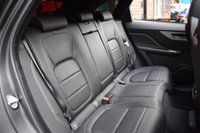 USED 2019 19 JAGUAR F-PACE 3.0 S AWD 5d 296 BHP PAN ROOF / MERIDIAN / 1 OWNER