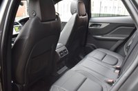 USED 2019 19 JAGUAR F-PACE 3.0 S AWD 5d 296 BHP PAN ROOF / MERIDIAN / 1 OWNER