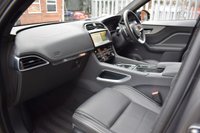 USED 2019 19 JAGUAR F-PACE 3.0 S AWD 5d 296 BHP PAN ROOF / MERIDIAN / 1 OWNER