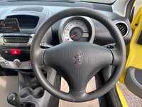 USED 2010 10 PEUGEOT 107 1.0 URBAN LITE 3d 68 BHP IDEAL NEW DRIVER CAR. &pound;30 TAX/ YR, TIMING CHAIN RUN ENGINE, NEW MOT, SERVICE HISTORY, CD/RADIO/AUX, CLOTH INTERIOR, STEEL WHEELS.