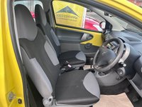 USED 2010 10 PEUGEOT 107 1.0 URBAN LITE 3d 68 BHP IDEAL NEW DRIVER CAR. &pound;30 TAX/ YR, TIMING CHAIN RUN ENGINE, NEW MOT, SERVICE HISTORY, CD/RADIO/AUX, CLOTH INTERIOR, STEEL WHEELS.
