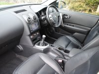 USED 2010 60 NISSAN QASHQAI 2.0 TEKNA 5d 140 BHP www.suffolkcarcentre.co.uk - Located at Ilketshall