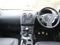 USED 2010 60 NISSAN QASHQAI 2.0 TEKNA 5d 140 BHP www.suffolkcarcentre.co.uk - Located at Ilketshall