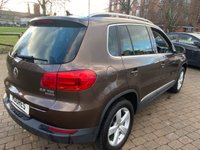 USED 2011 X VOLKSWAGEN TIGUAN 2.0 TDI ESCAPE BLUEMOTION TECHNOLOGY 4MOTION  ....Satnav.....Heated Leather