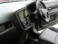 USED 2019 68 MITSUBISHI OUTLANDER 2.0 4 5d 148 BHP 7 SEATS APP BASED NAV FULL LEATHER INTERIOR PARKING SENSORS MITSUBISHI WARRANTY TILL FEB 2024