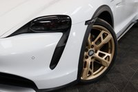 USED 2021 71 PORSCHE TAYCAN 4S CROSS TURISMO 5d 563 BHP VAT QUALIFYING CAR!! OVER &pound;15K OF OPTIONAL EXTRAS, PAN ROOF, 18 WAY LEATHER SEATS - HEATED SEATS - HEATED STEERING - PERFORMANCE PLUS - 21 INCH CROSS TURISMO ALLOY WHEELS