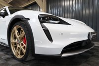USED 2021 71 PORSCHE TAYCAN 4S CROSS TURISMO 5d 563 BHP VAT QUALIFYING CAR!! OVER &pound;15K OF OPTIONAL EXTRAS, PAN ROOF, 18 WAY LEATHER SEATS - HEATED SEATS - HEATED STEERING - PERFORMANCE PLUS - 21 INCH CROSS TURISMO ALLOY WHEELS