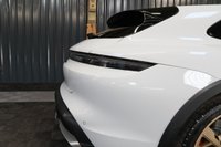 USED 2021 71 PORSCHE TAYCAN 4S CROSS TURISMO 5d 563 BHP VAT QUALIFYING CAR!! OVER &pound;15K OF OPTIONAL EXTRAS, PAN ROOF, 18 WAY LEATHER SEATS - HEATED SEATS - HEATED STEERING - PERFORMANCE PLUS - 21 INCH CROSS TURISMO ALLOY WHEELS