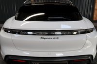 USED 2021 71 PORSCHE TAYCAN 4S CROSS TURISMO 5d 563 BHP VAT QUALIFYING CAR!! OVER &pound;15K OF OPTIONAL EXTRAS, PAN ROOF, 18 WAY LEATHER SEATS - HEATED SEATS - HEATED STEERING - PERFORMANCE PLUS - 21 INCH CROSS TURISMO ALLOY WHEELS