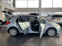 USED 2007 07 TOYOTA AURIS 1.6 T SPIRIT VVT-I MM 5d 122 BHP FULL SERVICE HISTORY 14 STAMPS