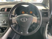 USED 2007 07 TOYOTA AURIS 1.6 T SPIRIT VVT-I MM 5d 122 BHP FULL SERVICE HISTORY 14 STAMPS
