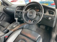 USED 2014 14 AUDI A4 2.0 TDI QUATTRO S LINE S/S 4d 174 BHP LOW MILEAGE QUATTRO 4X4 SYSTEM