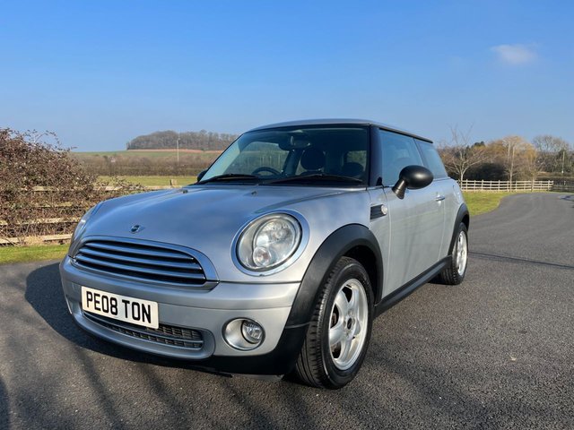 2009 08 MINI Hatch One 1.4 ONE 3d 94 BHP