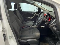 USED 2012 12 VAUXHALL ASTRA  1.4 16v Exclusiv Hatchback 5dr Petrol Manual Euro 5 (100 ps) Cruise Control, Bluetooth, A/C