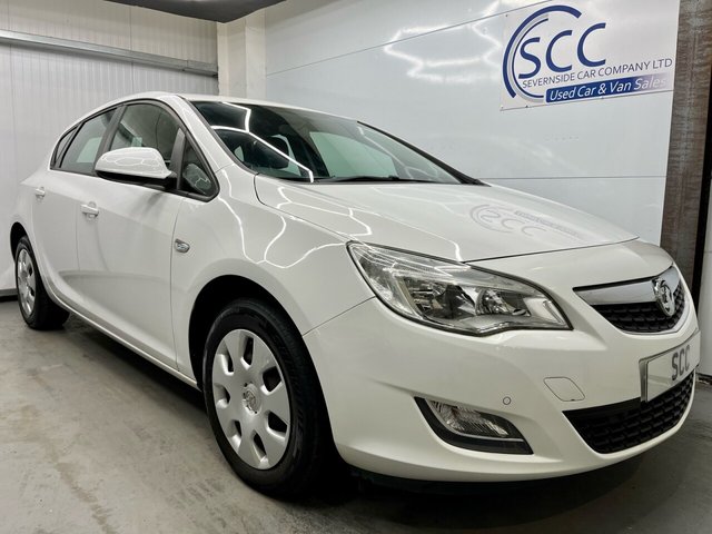 2012 12 Vauxhall Astra  1.4 16v Exclusiv Hatchback 5dr Petrol Manual Euro 5 (100 ps)