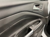 USED 2015 15 FORD KUGA 2.0 TITANIUM 4x4 TDCI 5d 160 BHP Striking Frozen white, part leather, appearance pack, convenience pack, 18" alloy wheels , serviced annually within the FORD Dealer network