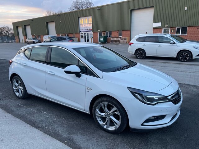 2016 16 Vauxhall Astra 1.6 SRI NAV CDTI ECOFLEX S/S 5d 108 BHP