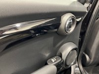 USED 2017 67 MINI HATCH COOPER 1.5 COOPER 5d 134 BHP Striking midnighrt black , John Cooper body styling , 17" high gloss alloy wheels