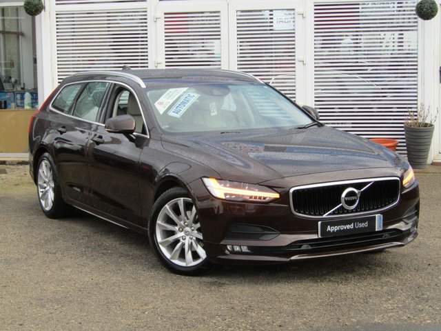 2020 20 Volvo V90 2.0 T4 MOMENTUM PLUS 5d 188 BHP