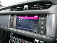 USED 2017 17 JAGUAR XF 2.0 D R-SPORT AWD 4d 177 BHP 