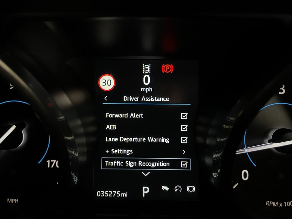 USED 2017 17 JAGUAR XF 2.0 D R-SPORT AWD 4d 177 BHP 