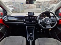 USED 2015 15 VOLKSWAGEN UP 1.0 MOVE UP 5d 59 BHP BLUETOOTH +  SAT NAV +  CLIMATE CONTROL +  AUX CONNECTION +  TRACTION CONTROL ++