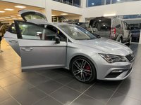 USED 2017 67 SEAT LEON 2.0 TSI CUPRA 300 DSG 5d 297 BHP APPLE CAR PLAY - ANDROID AUTO - HEATED SEATS - ADAPTIVE CRUISE CONTROL - HIGH LEVEL NAVIGATION SYSTEM - ALCANTARA SEATS - RAM AIR INDUCTION KIT FITTED