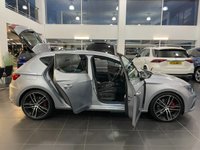 USED 2017 67 SEAT LEON 2.0 TSI CUPRA 300 DSG 5d 297 BHP APPLE CAR PLAY - ANDROID AUTO - HEATED SEATS - ADAPTIVE CRUISE CONTROL - HIGH LEVEL NAVIGATION SYSTEM - ALCANTARA SEATS - RAM AIR INDUCTION KIT FITTED