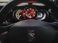 USED 2015 65 DS DS 3 1.2 PURETECH DSTYLE NAV S/S 3d 109 BHP SAT NAV - BLUETOOTH