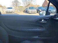 USED 2015 65 DS DS 3 1.2 PURETECH DSTYLE NAV S/S 3d 109 BHP SAT NAV - BLUETOOTH