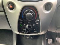 USED 2015 15 CITROEN C1 1.0 FEEL 5d 68 BHP CITROEN C1 'LIMITED EDITION' FEEL 1.0 VTi 5DR - 3 FORMER KEEPERS - ZERO ROAD TAX - SERVICE HISTORY - IDEAL 1ST CAR - LOW INSURANCE GROUP