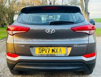 USED 2017 17 HYUNDAI TUCSON 1.7 CRDI SE NAV BLUE DRIVE 5d 114 BHP SATELLITE NAVIGATION REAR PARKING SENSORS HEATED FRONT SEATS