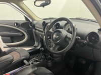 USED 2013 63 MINI COUNTRYMAN 2.0 COOPER D ALL4 5d 110 BHP Automatic 2.0 Cooper D ALL4, Generous specification, chili pack, media pack,  Striking light white ,