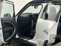 USED 2013 63 MINI COUNTRYMAN 2.0 COOPER D ALL4 5d 110 BHP Automatic 2.0 Cooper D ALL4, Generous specification, chili pack, media pack,  Striking light white ,