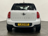 USED 2013 63 MINI COUNTRYMAN 2.0 COOPER D ALL4 5d 110 BHP Automatic 2.0 Cooper D ALL4, Generous specification, chili pack, media pack,  Striking light white ,