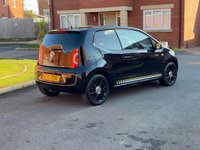 USED 2015 15 VOLKSWAGEN UP 1.0 STREET UP 3d 74 BHP RARE LIMITED EDITION