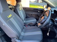 USED 2015 15 VOLKSWAGEN UP 1.0 STREET UP 3d 74 BHP RARE LIMITED EDITION