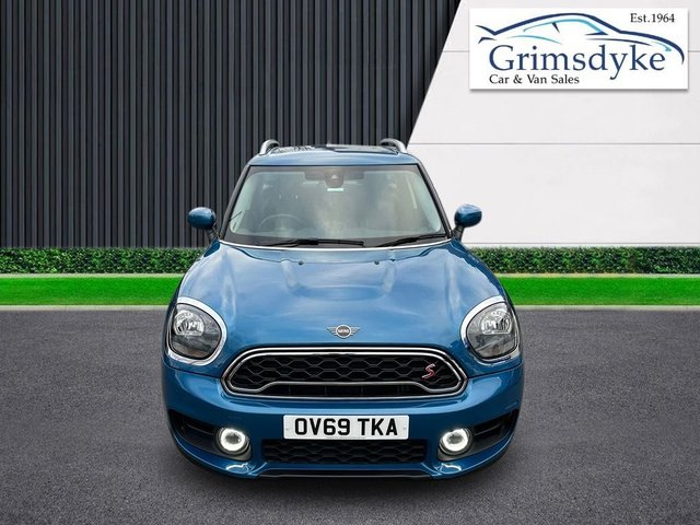 View our MINI COUNTRYMAN