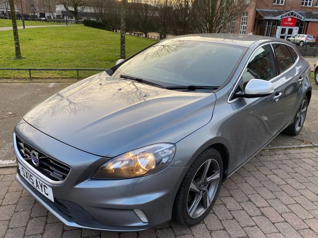2015 15 Volvo V40 1.6 T2 R-DESIGN 5d 118 BHP