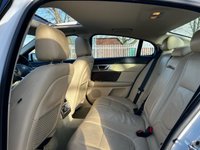 USED 2014 14 JAGUAR XF 2.2 D LUXURY 4d 163 BHP 