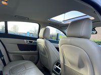 USED 2014 14 JAGUAR XF 2.2 D LUXURY 4d 163 BHP 