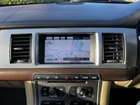 USED 2014 14 JAGUAR XF 2.2 D LUXURY 4d 163 BHP 