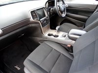 USED 2015 15 JEEP GRAND CHEROKEE 3.0 V6 CRD LAREDO 5d 188 BHP Cruise, Bluetooth, Xenons, DAB