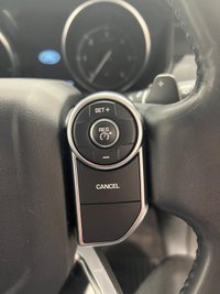 USED 2017 67 LAND ROVER DISCOVERY 2.0 SD4 S 5d 237 BHP Striking Fuji White, Privacy Glass, High Gloss Black Alloy Wheels,