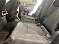 USED 2017 67 LAND ROVER DISCOVERY 2.0 SD4 S 5d 237 BHP Striking Fuji White, Privacy Glass, High Gloss Black Alloy Wheels,