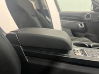 USED 2017 67 LAND ROVER DISCOVERY 2.0 SD4 S 5d 237 BHP Striking Fuji White, Privacy Glass, High Gloss Black Alloy Wheels,