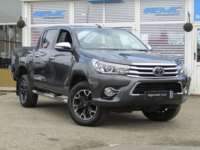 2017 17 Toyota HI-Lux 2.4 INVINCIBLE X 4WD D-4D DCB 148 BHP