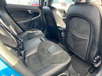 USED 2015 Y VOLVO V40 1.6 T2 R-DESIGN 5d 118 BHP 