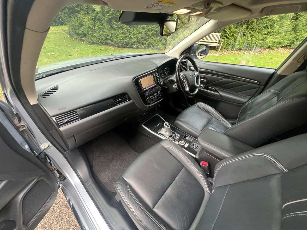 USED 2017 67 MITSUBISHI OUTLANDER 2.0 PHEV 4HS // 5d // 200 BHP // px swap 