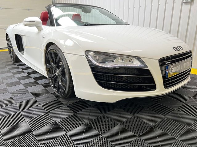 2010 R Audi R8 5.2 SPYDER V10 QUATTRO 2d 518 BHP